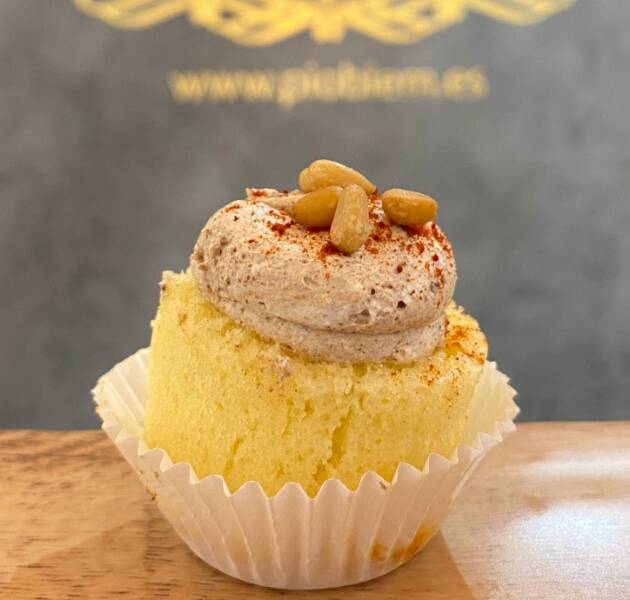 Morcilla ibérica con piñones